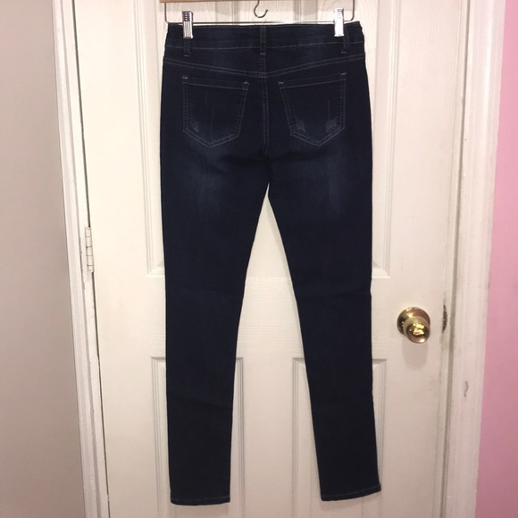 NWOT Wax Distressed Jeans - Picture 5 of 6
